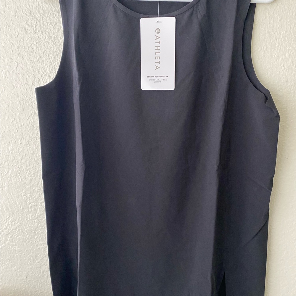 No sleeves women camisole.